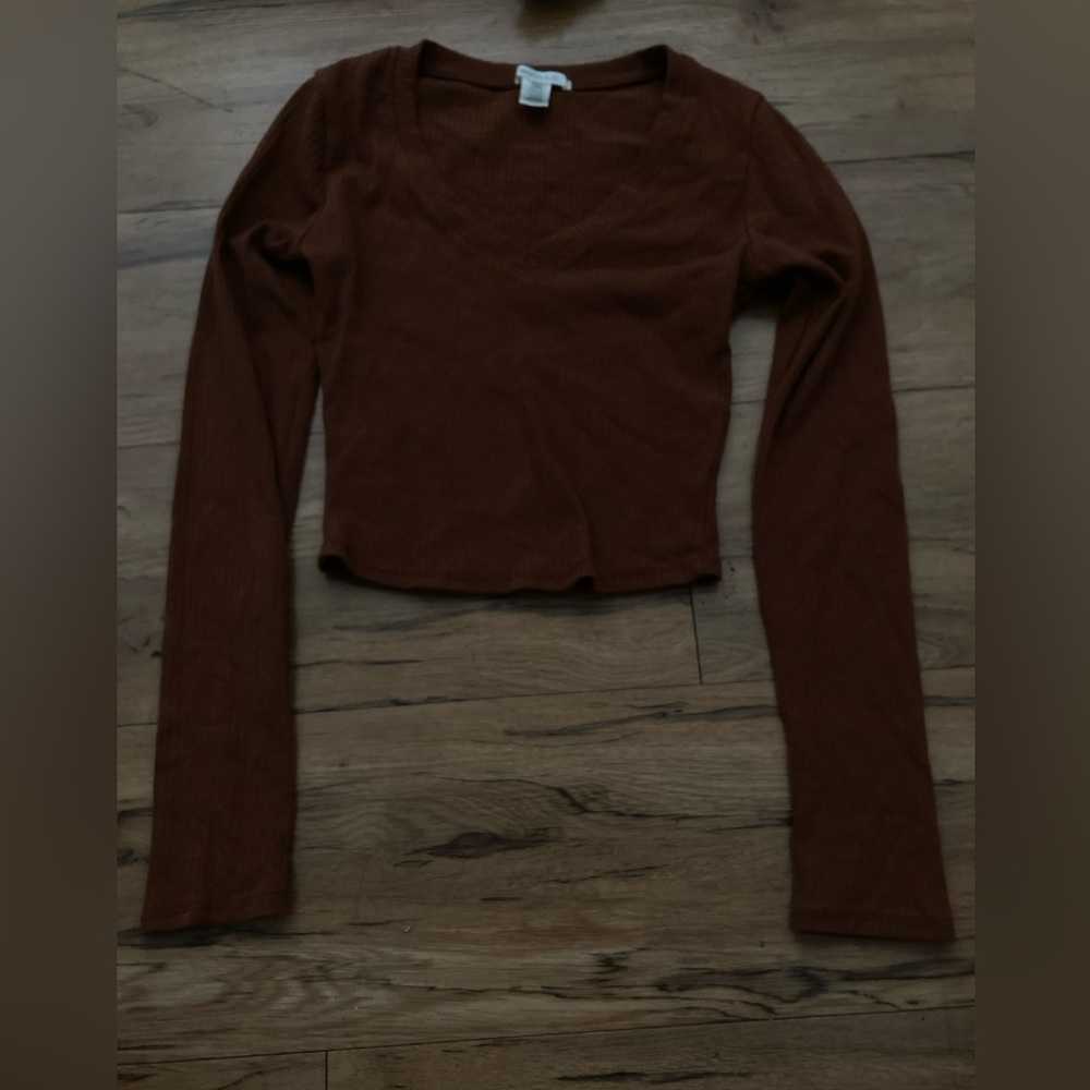 cropped fitted long sleeve